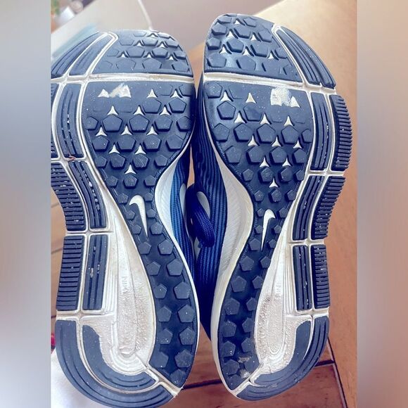 Nike Pegasus Blue Running Shoes; Size 6 - Picture 6 of 9
